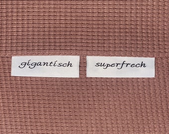 Weblabel | superfrech/gigantisch | weiß | Patch | Aufnäher | Patches | Etiketten | verschiedene Farben