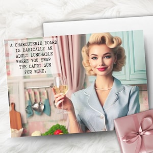 Tarjeta de cumpleaños divertida para mujeres / Tarjeta hilarante para ella / Regalo para mujeres mayores de 40 años / Regalo para mejor amiga / Imprimibles para manualidades / Pin Up de los años 50