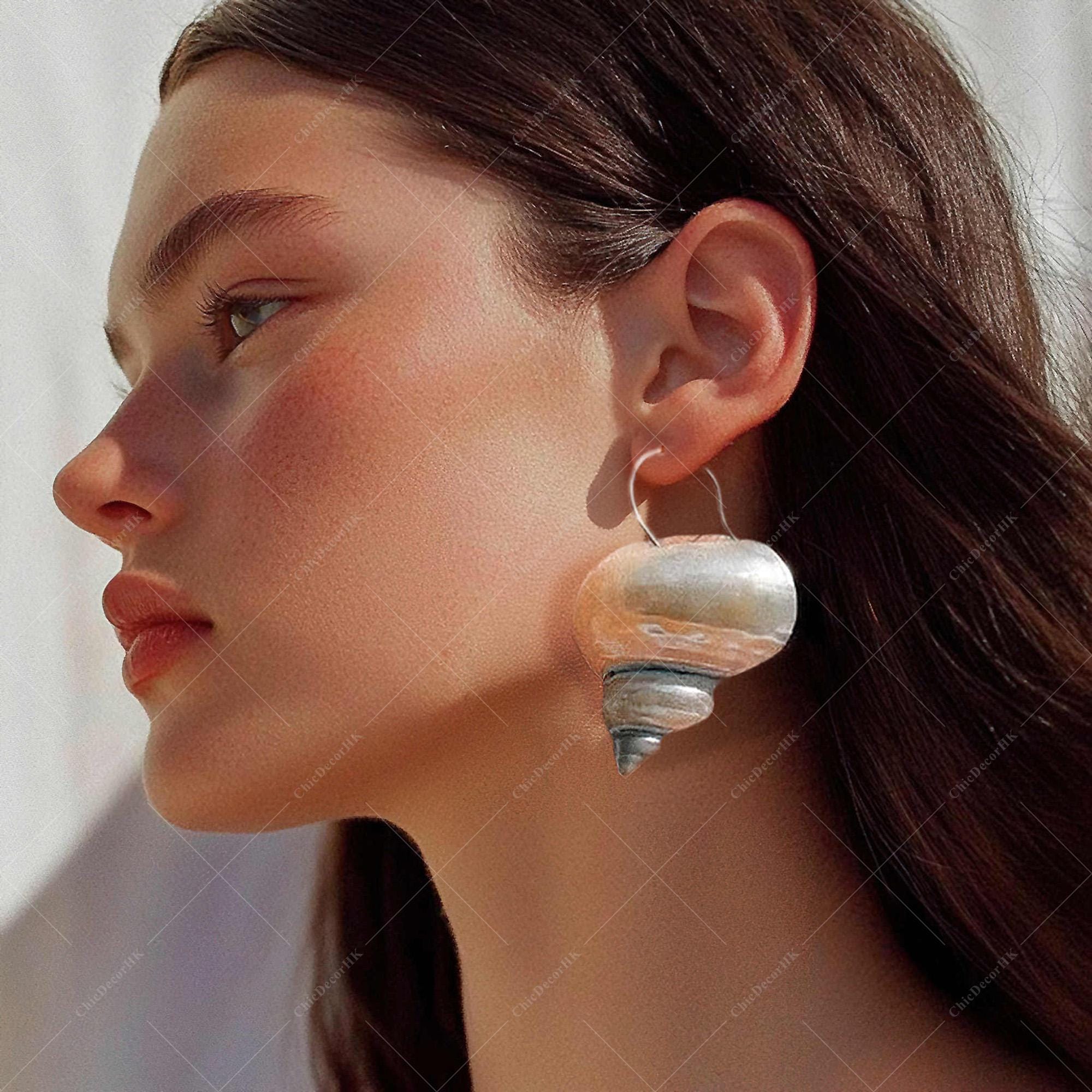 ピアス Big Shell Earring (Silver) 2023 New Vintage Silver Color Metal Big Shell Stud Earrings