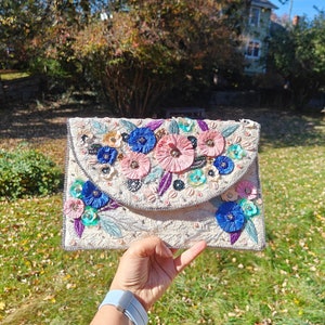 Bolso de flores, clutch de novia color marfil, clutch de encaje, clutch de cuentas, bolso bandolera, regalo de dama de honor, clutch de noche para fiesta, clutch de boda azul rosa