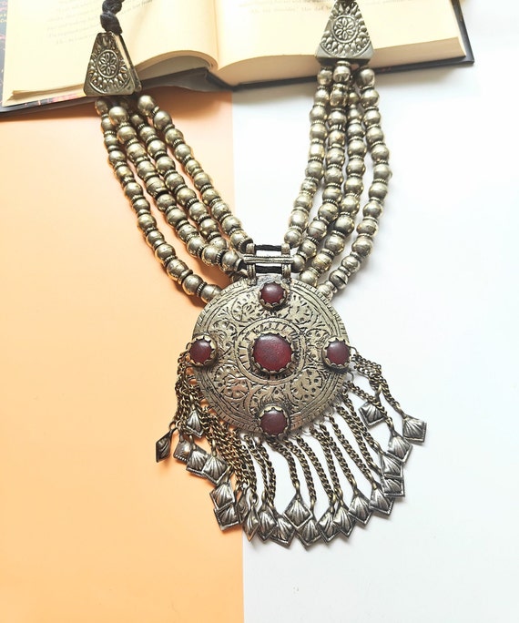 Afghan Jewelry: Vintage Kashmiri Necklace & Boho Kuchi Pendant, Unique Vintage Afghani Jewelry for Stylish Accessories