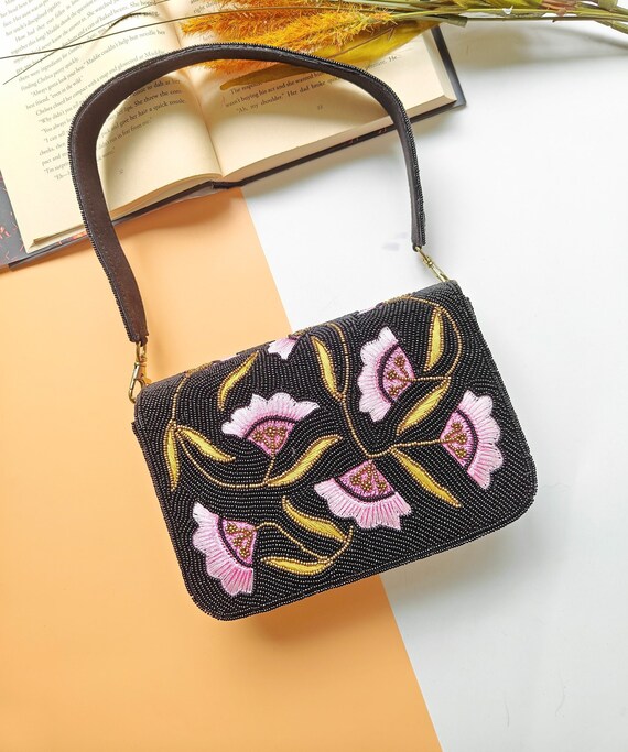 Borsa nera con perline floreali borsa nera con fiori borsa a tracolla con perline di semi regalo per lei borsa da sera per feste pochette con perline floreali Etsy Italia