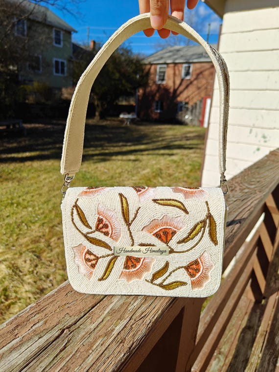 White Beaded Bag, Bridal Purse, Wedding Shoulder Bag, Pearl Flower Clutch, Ivory Wedding Handbag, Beaded Bag, Beaded Purse, Floral Handbag