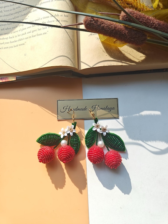 Red Cherry Earrings, Beaded Earrings, Fruit Earrings, Seed Bead Earrings, Cherry Fruit Earrings, Cute Earring, Statement Dangle, Red Earring