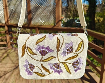 White Beaded Clutch, White Beaded Purse, Beaded Purse, Beaded Bag, Beaded Clutch, Beaded Clutch Purse, Flower Purse, Floral Clutch Purse