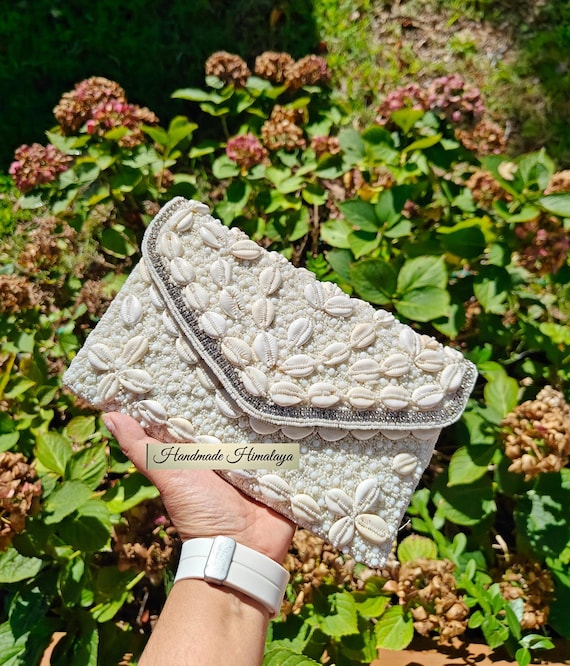 Cowrie Shell Clutch, White Beaded Envelope Bag, Boho Beach Wedding Purse, Tribal Seashell Evening Bag, Gift for Her, Wedding Clutch Ivory
