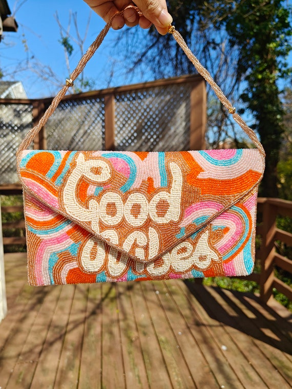 CROTCHET CLUTCH GOOD VIBES GENERATION