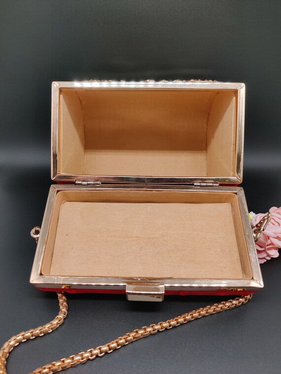Square box clutch hot sale