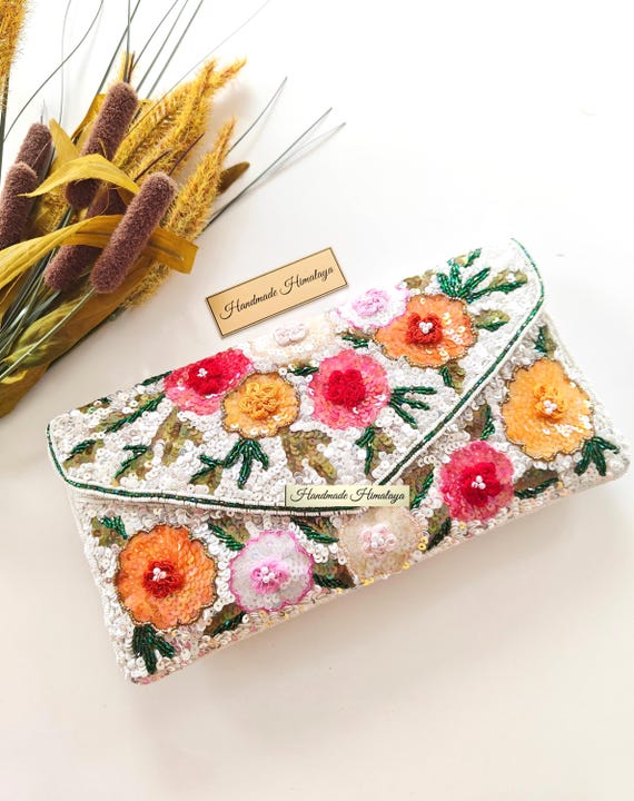 Floral Beaded Clutch Purse, 3D Sequin Flowers, Bridal Evening Bag (White)