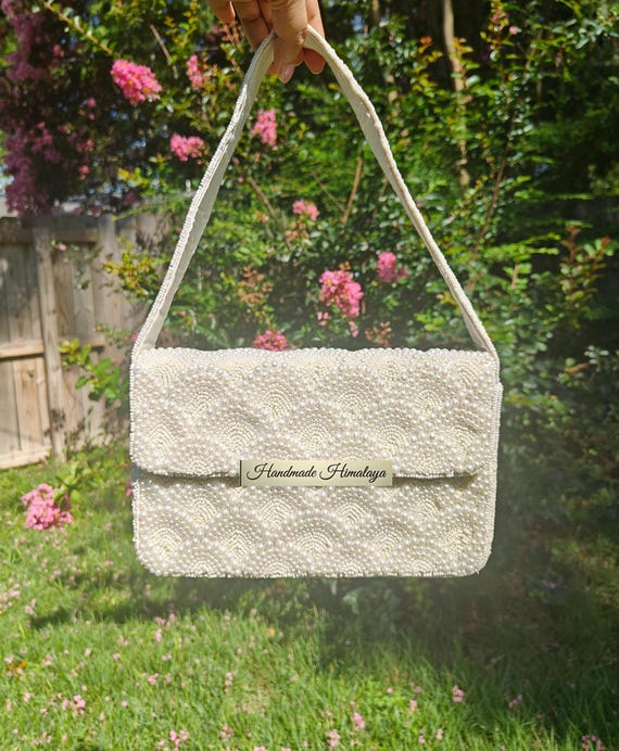 Pearl Beaded Bag, Pearl White Shoulder Bag, Scalloped Beaded Purse, Bridal Bag, Bridesmaid Gift, Wedding Shoulder Bag, Party Evening Bag
