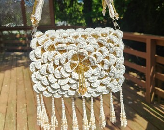 White Beaded Bag, White Beaded Purse, Beaded Purse, Beaded Bag, Beaded Clutch, Beaded Clutch Purse, Flower Purse, Wedding Clutch Purse