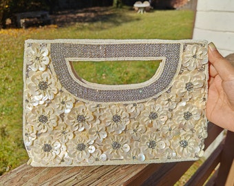 White Flower Purse, Bridal Beaded Purse, White Clutch Purse, Beaded Clutch Purse, Floral Beaded Purse, Wedding Purse, Gift for Her