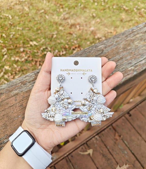 White Christmas Tree Beaded Earrings, Holiday Pearl Statement Dangles, Winter Sparkle Earrings, Festive Beadwork Jewelry for Parties