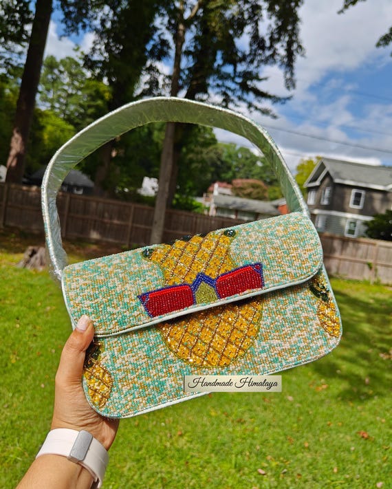Pineapple Beaded Bag, Pineapple with Sunglasses, Beaded Shoulder Bag, Beaded Purse, Summer Bag, Trendy Handbag, Tropical Fruit Purse