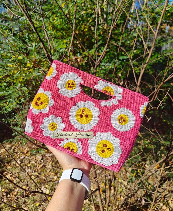 Pink Daisy Beaded Bag, Handmade Floral Seed Bead Purse, Cute Spring Summer Handbag, Colorful Beaded Clutch with Flowers