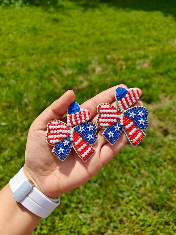 Bow Earrings, July Fourth Beaded Earrings, Seed Beaded Earrings, Patriotic Flag Earrings, Independence Day Earrings, American Bow Earrings