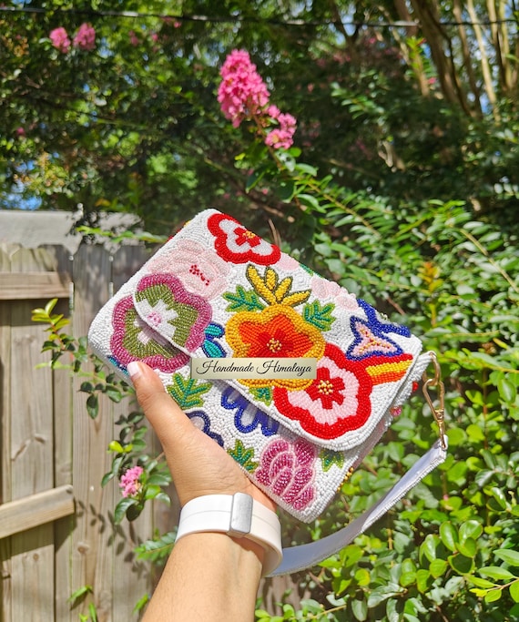 Flower Beaded Bag, Beaded Shoulder Bag, White Beaded Purse, Floral Handbag, Crossbody Wedding Bag, Bridal Bag, Embroidered Purse, Fiesta Bag