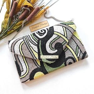 黒白緑ビーズクラッチバッグ｜抽象的な模様の封筒型イブニングクラッチバッグ