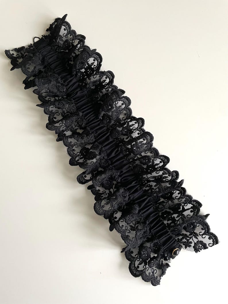 Detachable Victorian collar and matching cuffs in black embroidered lace image 6