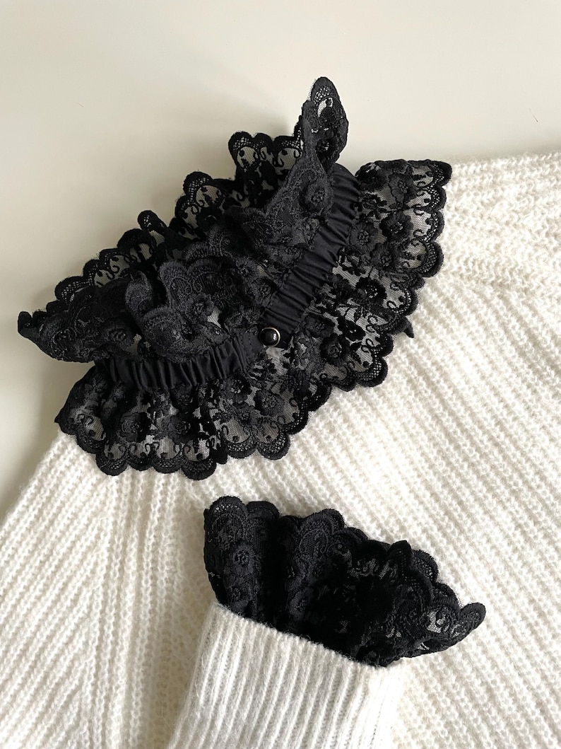 Detachable Victorian collar and matching cuffs in black embroidered lace image 1