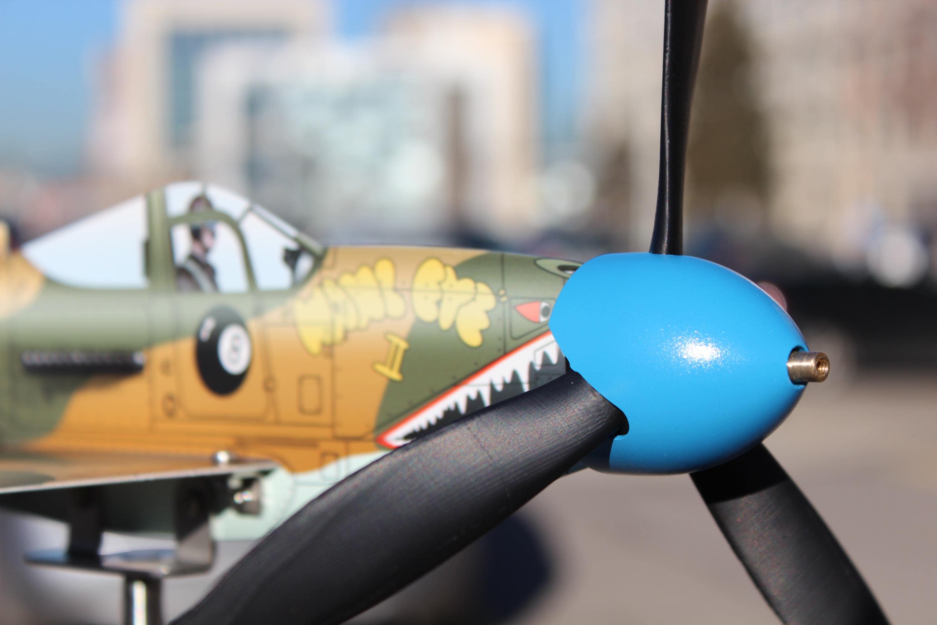 Girandola Da Giardino In Metallo – RAF Spitfire, Scultura Cinetica Colorata Da Esterno - 2
