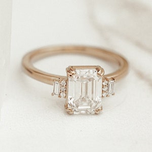 2Ct Emerald Cut Moissanite Engagement Ring/14K Gold Ring/Three Stone Ring/Wedding Ring/Art Deco Vintage Ring/Unique Moissanite Promise Ring
