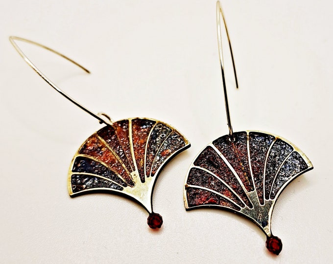 Art Deco dangling earrings.