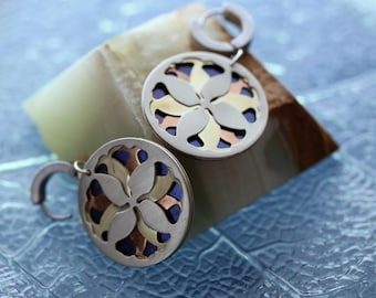 Kolczyki z ornamentem Ginkgo (średnica 28 mm) bigle typu kajdanki