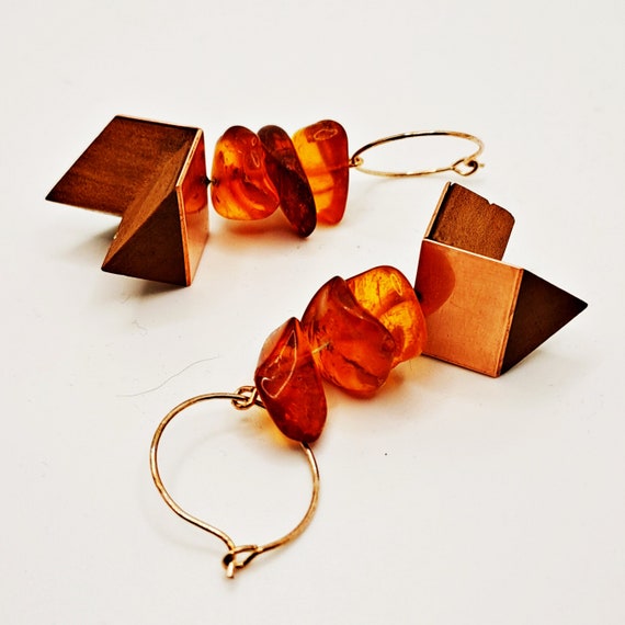 Elegant Baltic Amber Dangle Earrings: Radiate Warmth and Style