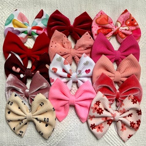 Valentines nylon and clip on bows