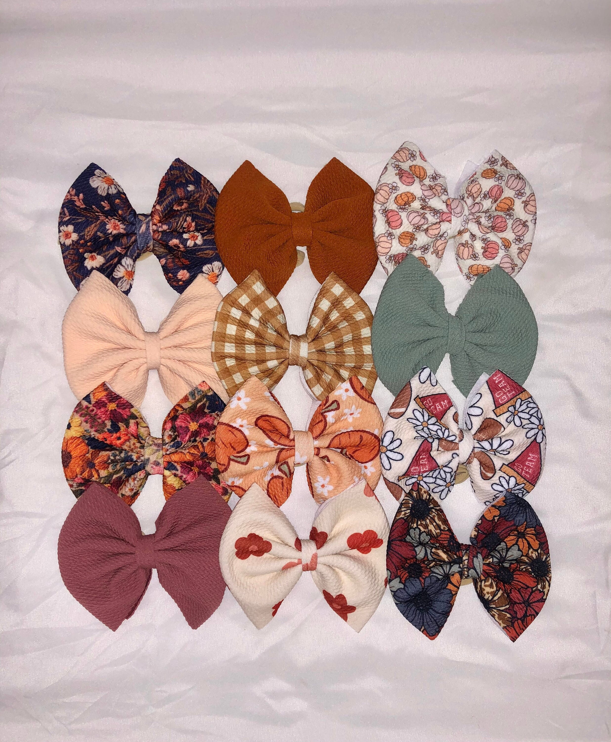 5” Fall pattern and solid nylon or clip on bows