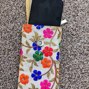 Silk Mobile Phone Sleeve with waist clip, Embroidered Glasses Pouch, Unique Flower Cell Bag, iPhone13 case, Small Travel Pouch zdjęcie 2