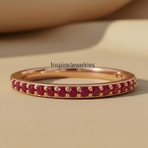 Anello dell'eternità in argento sterling con rubino simulato fatto a mano