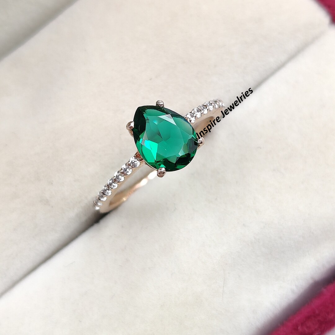 Emerald Ring, 14K Gold Emerald Ring, Tear Drop Emerald Ring, Green