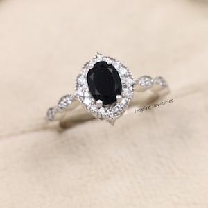 Natural Black Onyx Ring, Art Deco Black Onyx Engagement Ring, Vintage Oval Cut Onyx Ring, Black Diamond Engagement Ring, Gift for Her