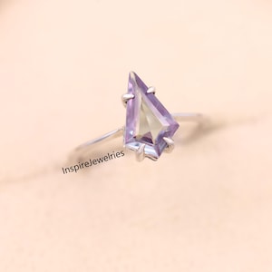 Dainty Kite Cut Alexandrite Engagement Ring, Minimalist Color Change Stone Ring, Wedding Ring For Women, Simple Ring, Anniversary Ring, Gift
