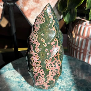 Wunderschöne 3.54lbs seltene alte Lager Kambaby Kugel Ozean Jaspis Flamme mit Druzy Vugs ~ Hochwertiger Ozean Jaspis ~ Marovato, Madagaskar
