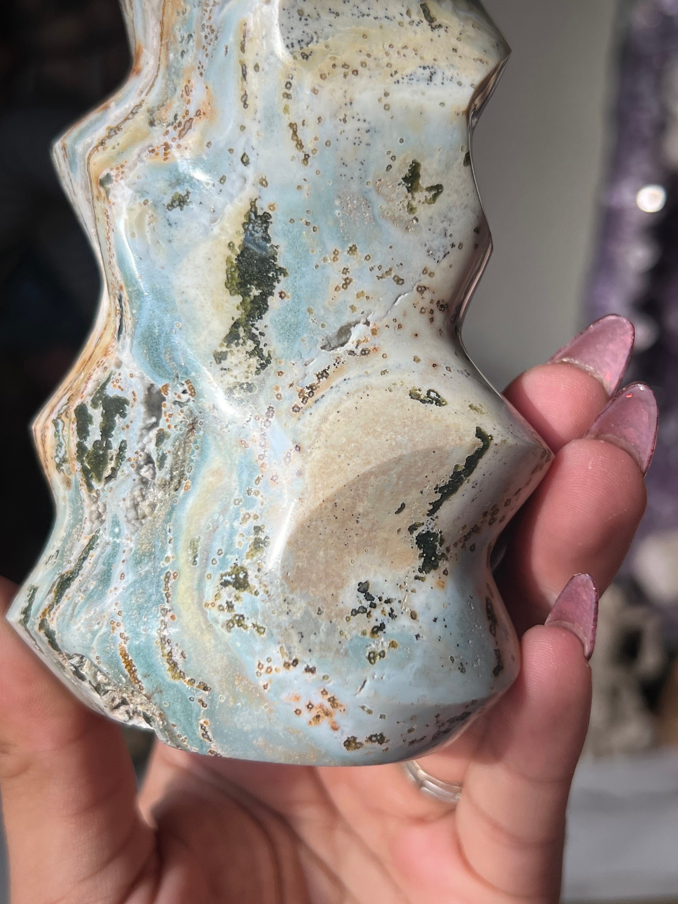 見事な鮮やかな色のマイクロオービキュラーオーシャンジャスパー