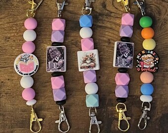 Cute Ghost Silicone Beaded Strap For Kindle/E-Reader - 17cm Hand Strap Charm, Spooky Bookish Gift