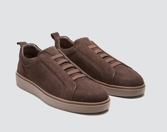 Herrsneakers i mocka, minimalistiska lädersneakers, bekväma vardagsskor, eleganta casualsneakers för män
