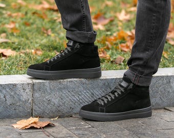 Men's suede boots with shearling lining, handmade warm leather footwear