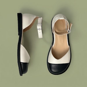 Bailarinas Mary Jane de punta ancha con tira en el tobillo, zapatos minimalistas de piel, bailarinas con forma anatómica para uso diario.