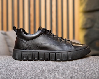 Zapatillas de piel auténtica para hombre: zapatos casuales hechos a mano