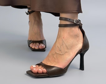 Braune Leder Sandaletten für Damen - Minimalistische Knöchel Riemchen Sommer Heels, Elegante Abendschuhe