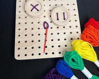 houten drukbord, cadeau voor kinderen, montessori praktisch, cadeaus voor meisjes, knopen naaien, speelgoed rijgen, leren naaien, schermvrije activiteit