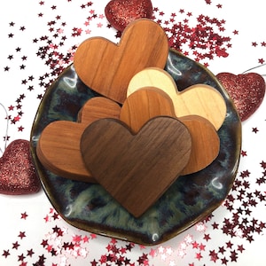 Herz aus Holz, dekoratives Tablett, Herz-Dekoration, Valentinstag-Dekor, Herz-Dekor, Rustikales Wohndekor, Bauernhaus-Dekor, Kaffee-Bar-Dekoration, Kaffee-Tablett