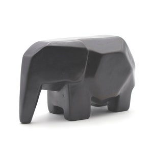 Faceted elephants for decoration or like bookends in different colors ブラック