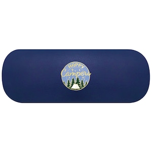 Happy Camper Hartschalen-Etui. Camping Brillenetui. Glamping Zelt Lese Brillenetui. Wandern Sonnenbrillen Fall. Wanderer Geschenk zum Geburtstag
