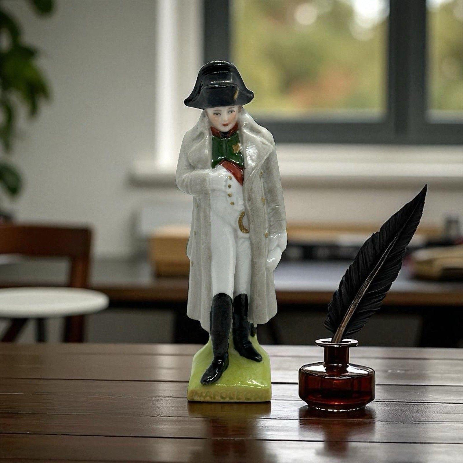 シャイベ　アルスバッハ　磁器　置物　アンティーク シャイベ アルスバッハ 磁器 置物 アンティーク 磁器の像「ネイ