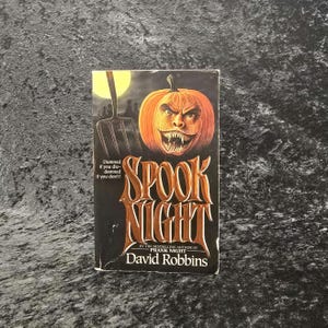 Spook Night by David Robbins - 1995 Vintage horror paperback book